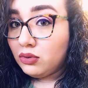 Meet your Posher, Falisha